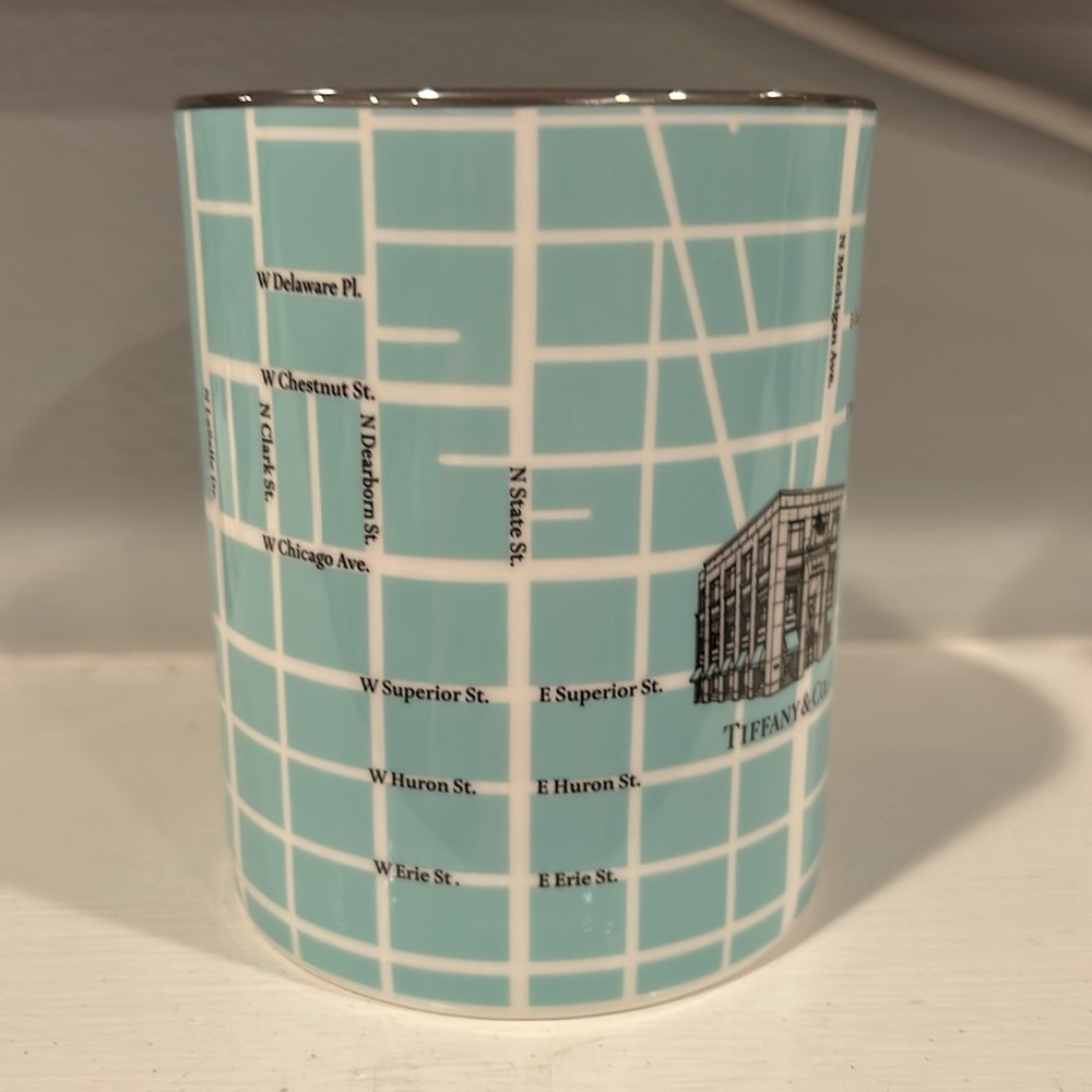 RARE!!!  Tiffany & co CHICAGO MUG- retired - Picture 4 of 5